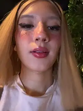 Snapshot of SweetBunnyGF chatting on November 20, 11:48 pm SweetBunnyGF online show from November 20, 11:48 pm