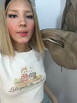 Snapshot of SweetBunnyGF chatting on February 13, 10:50 pm SweetBunnyGF online show from February 13, 10:50 pm