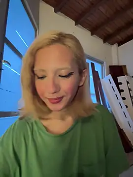 SweetBunnyGF online show from May 3, 11:00 pm