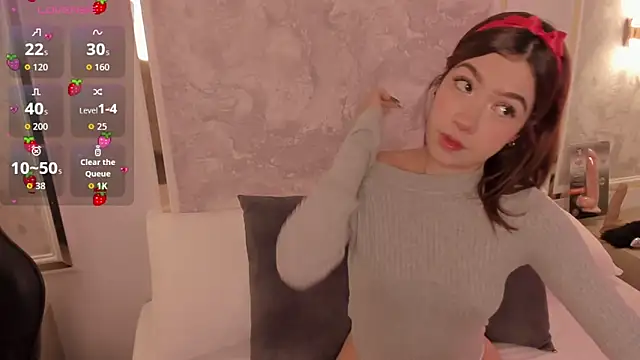 doll eyees  online show from October 31, 2:34 am