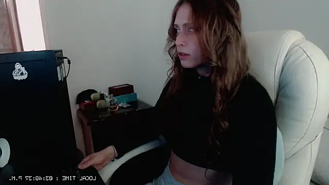 Snapshot of Flor3citarockera chatting on December 1, 8:47 pm Flor3citarockera online show from December 1, 8:47 pm