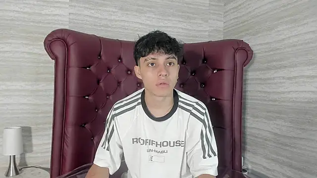 Dani rivass online show from February 15, 11:30 am