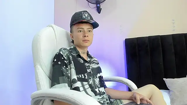 Nascary Fox online show from September 19, 8:09 pm