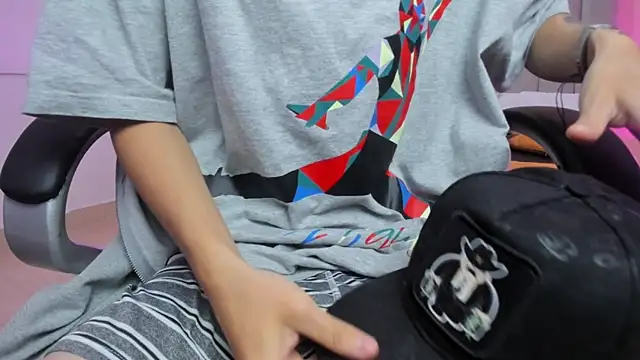 Nascary Fox online show from April 20, 12:30 pm