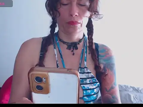 Snapshot of fenix_colette chatting on September 21, 2:19 pm fenix colette online show from September 21, 2:19 pm