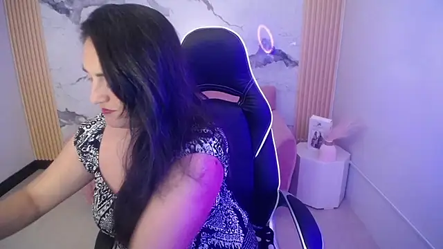 Snapshot of tamara_ch1 chatting on November 11, 3:39 am tamara ch1 online show from November 11, 3:39 am