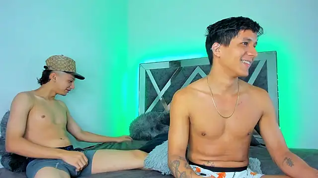 Robertmiller21 online show from February 26, 6:18 pm