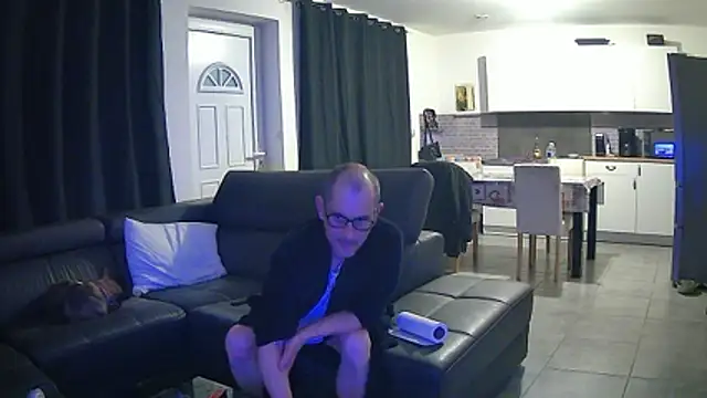 Snapshot of fabDu59 chatting on May 12, 7:55 pm fabDu59 online show from May 12, 7:55 pm