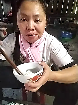 Snapshot of venu00 chatting on December 1, 3:00 am venu00 online show from December 1, 3:00 am