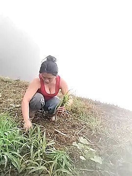 venu00 online show from April 18, 2:15 am