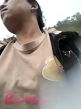 venu00 online show from April 21, 1:29 am