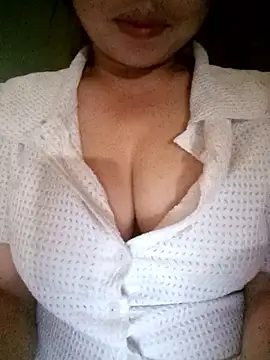 Snapshot of Anan_lovely chatting on September 18, 5:42 am Anan lovely online show from September 18, 5:42 am