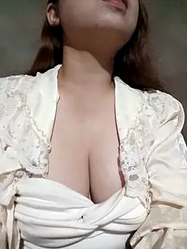 Snapshot of Anan_lovely chatting on October 8, 12:41 am Anan lovely online show from October 8, 12:41 am