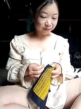 Snapshot of Anan_lovely chatting on October 15, 1:28 am Anan lovely online show from October 15, 1:28 am