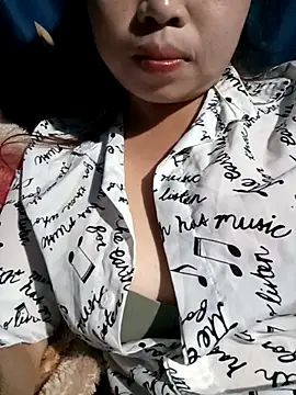 Snapshot of Anan_lovely chatting on October 23, 4:06 pm Anan lovely online show from October 23, 4:06 pm