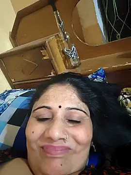 Snapshot of Rakhi99x chatting on April 15, 10:44 am Rakhi99x online show from April 15, 10:44 am