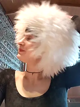 Adeline Perle online show from October 13, 7:19 am