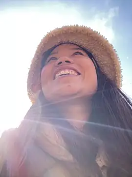 Ngoc-bbi online show from December 15, 7:45 am