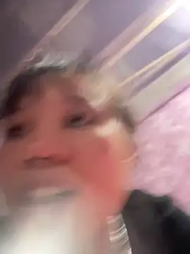 Ngoc-bbi online show from April 20, 1:47 pm