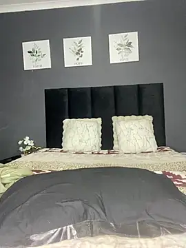 Snapshot of Ebony_Warlock_ chatting on June 23, 3:59 am Ebony Warlock online show from June 23, 3:59 am