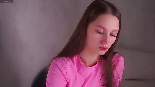 MelaniSeiver online show from February 12, 1:11 am