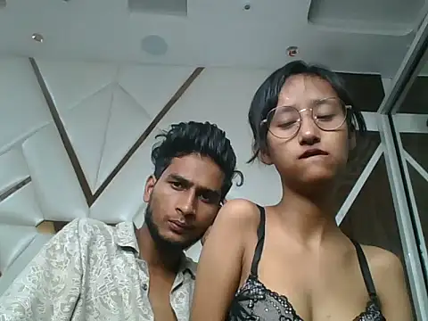 Snapshot of lily_9900 chatting on October 3, 10:23 am lily 9900 online show from October 3, 10:23 am