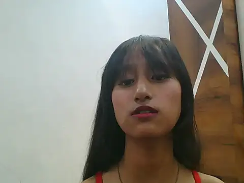 Snapshot of lily_9900 chatting on October 31, 7:26 pm lily 9900 online show from October 31, 7:26 pm