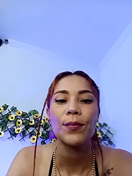 dulcelatin21 online show from October 25, 1:13 am