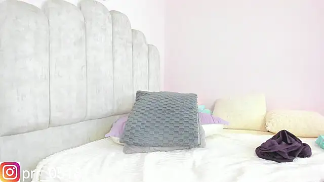 Snapshot of paula_cosio chatting on October 4, 4:05 pm paula cosio online show from October 4, 4:05 pm