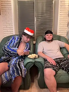 Snapshot of desiredude9 chatting on December 14, 3:39 pm desiredude9 online show from December 14, 3:39 pm