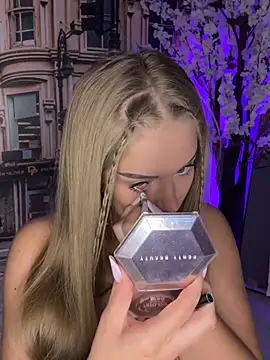 AubrieleRouj1 online show from April 21, 7:06 pm