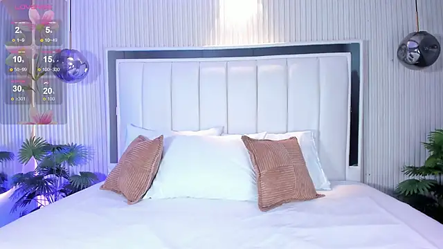 MariathLittle online show from September 18, 5:26 pm