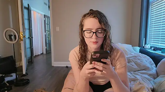 knottybunny online show from November 28, 2:53 pm