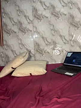 Snapshot of Jessyivonne chatting on May 17, 1:58 am Jessyivonne online show from May 17, 1:58 am