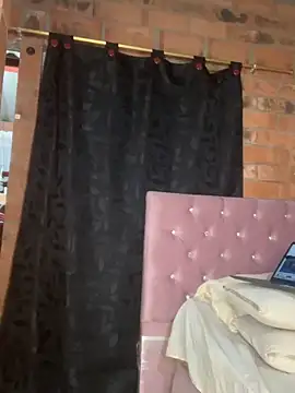 Snapshot of Jessyivonne chatting on June 16, 4:37 am Jessyivonne online show from June 16, 4:37 am