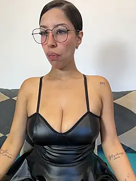 Snapshot of luvely chatting on June 12, 3:11 pm luvely online show from June 12, 3:11 pm