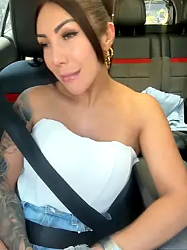 Snapshot of Sarahlove_90 chatting on September 9, 5:45 pm Sarahlove 90 online show from September 9, 5:45 pm