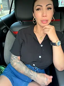 Snapshot of Sarahlove_90 chatting on September 10, 7:25 pm Sarahlove 90 online show from September 10, 7:25 pm