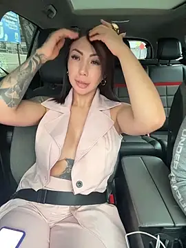 Snapshot of Sarahlove_90 chatting on September 27, 6:57 pm Sarahlove 90 online show from September 27, 6:57 pm