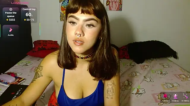 Divinejewel444 online show from November 14, 7:51 am