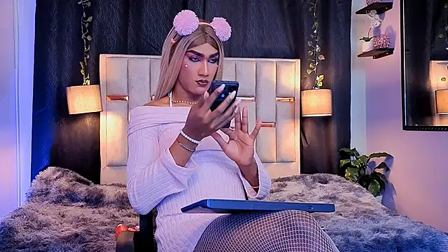 Snapshot of melody-rouss chatting on September 16, 3:40 am melody-rouss online show from September 16, 3:40 am