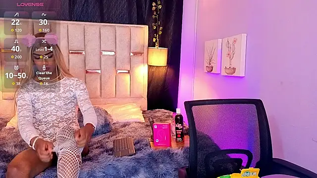 Snapshot of melody-rouss chatting on October 12, 5:06 am melody-rouss online show from October 12, 5:06 am