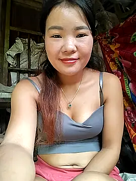 Snapshot of lylylove chatting on September 14, 2:33 am lylylove online show from September 14, 2:33 am