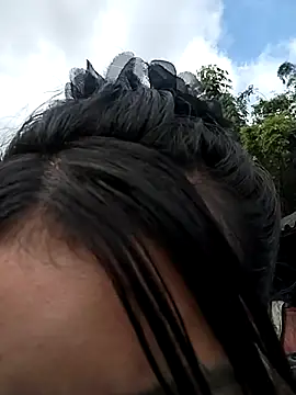 Snapshot of lylylove chatting on October 2, 12:50 am lylylove online show from October 2, 12:50 am