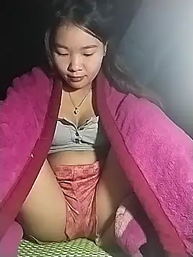 Snapshot of lylylove chatting on November 3, 8:26 am lylylove online show from November 3, 8:26 am