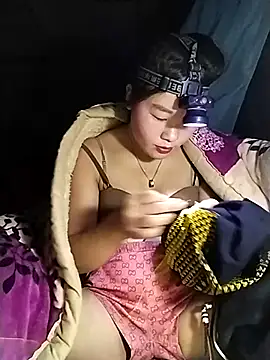 lylylove online show from January 15, 12:10 pm