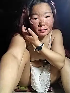 lylylove online show from April 14, 3:01 am