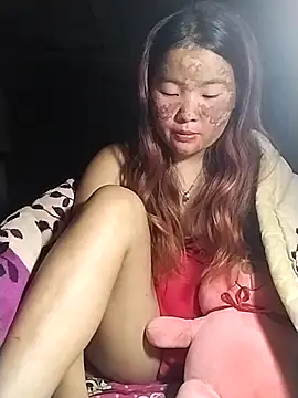 lylylove online show from April 20, 12:52 pm