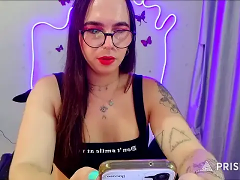 Snapshot of VIckSexyDoll chatting on December 3, 10:19 pm VIckSexyDoll online show from December 3, 10:19 pm