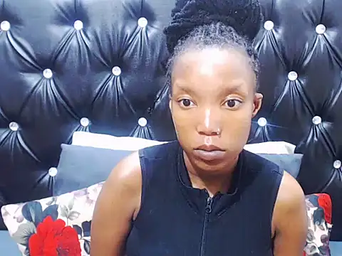 Snapshot of AppleAss02 chatting on January 5, 7:17 pm AppleAss02 online show from January 5, 7:17 pm